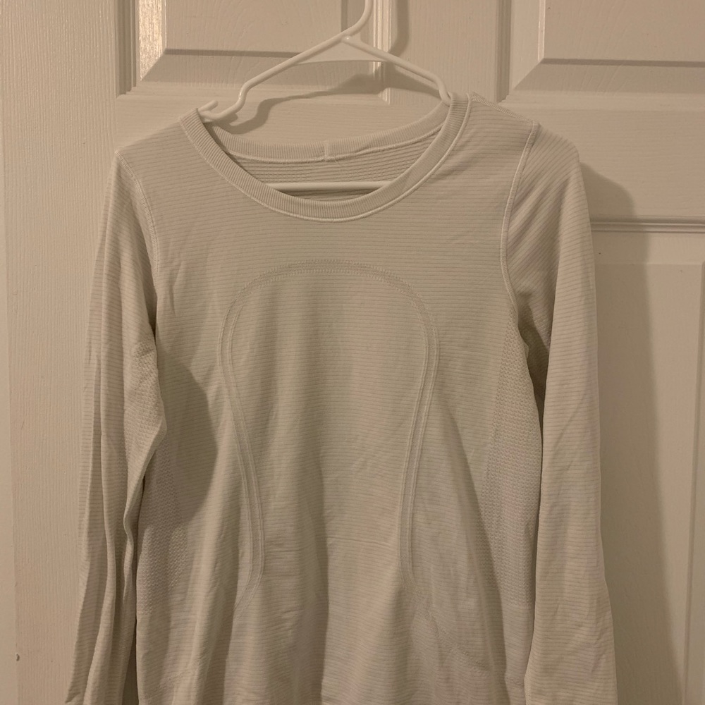 Lulu lemon long sleeve shirt